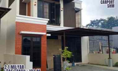 Rumah Pesan Bangun 14 menit ke Ugm Mlati Sleman dekat Jcm Hyatt