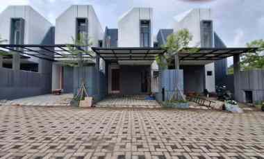 Rumah Villa Modern dan Strategis di Athara Naya Residence Batu