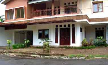 Rumah Besar 2Lt, Bisa untuk Home Stay atau Kantor, Komp. Pajak, Serang