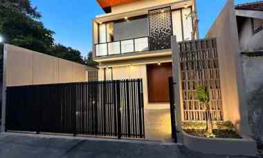 Rumah Design Kontemporer Full Furnished di Purwomartani, Sleman