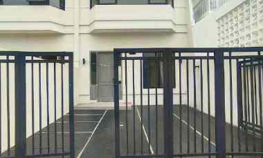 Rumah Baru 2 Lantai American Clasic Style di Cilodong Kota Depok