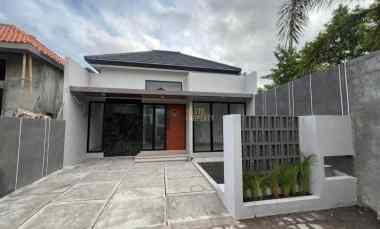 Rumah Cantik, dekat Gereja Katolik Santo Yusuf di Berbah, Sleman