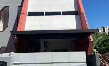 Rumah Gress 3 Lantai Kampung Padi Cisitu Indah Dago Bandung Utara