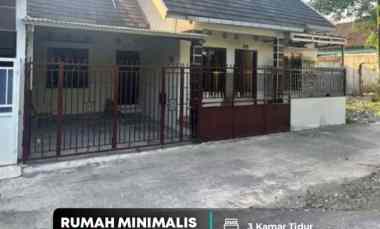 Rumah Minimalis 100 meter dekat Jalan Tajem, Sleman 1,4 km Unriyo