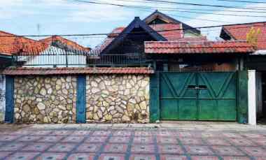 dijual rumah karang asem