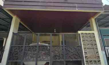 Dijual Rumah Keluarga 2 Lantai di Karangtengah - Nego Tipis