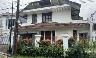 Jual Rumah Siap Huni dan Strategis di Karmel 5, Kebon Jeruk, Jakbar