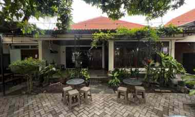 Rumah jl. Kartini, Lebar 17m, Garasi dan Carport Lebar, 2 Lantai