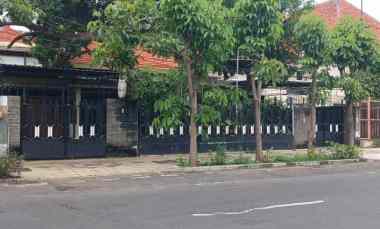 Rumah Jln Kartini Surabaya 2 Lantai Lebar 17m, dekat Grand City