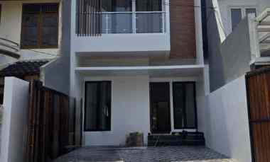 Rumah Dijual di Kav DkI