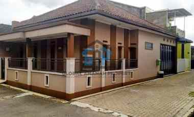 Rumah Hook Cisangkan Cimahi 1,5 Lantai Akses Jalan Mudah