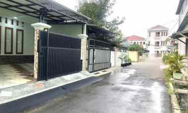 Rumah 2 lantai Luas 8x15 120meter 5KT Kavling DKI Pondok Kelapa Duren Sawit