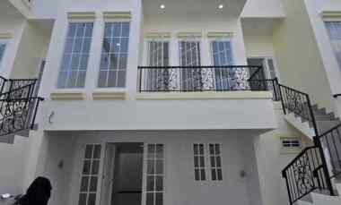 Rumah Baru Spek Mewah Lokasi Strategis di Kayu Putih Jaktim