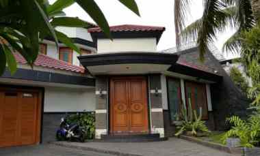 Murah Dijual Rumah Siap Huni Luas 640 Full Marmer Granit di Kayu Putih