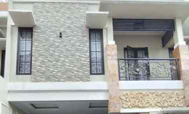 Townhouse Hook Barat Selatan Ada Rooftop di Kebagusan Jak-Sel