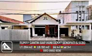 Rumah Cantik Siap Huni dekat Senopati dan SCBD, Kebayoran Baru, Jaksel