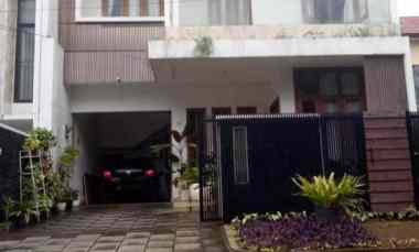 dijual rumah kebayoran lama