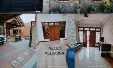 dijual rumah kebonsari