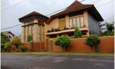 dijual rumah kebun ros teluk segara