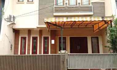 dijual rumah kelapa cengkir kelapa gading