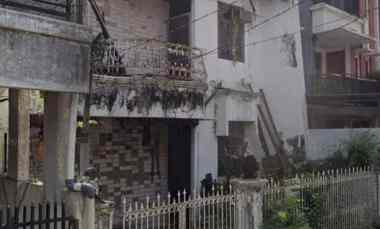 Murah Dijual Rumah Tua 9x18 Hitung Tanah di Kelapa Cengkir