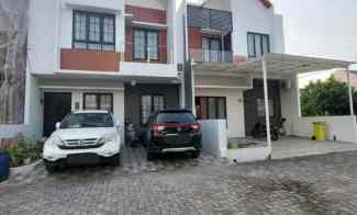 Rumah Murrah 2 Lantai Exclusive Dikawasan Bisnis Ciracas Jakarta Timur