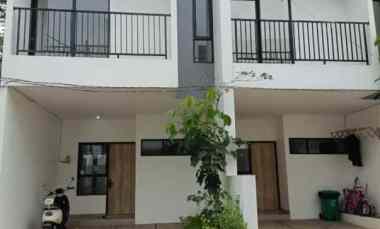 Rumah di Kelapa 2 Wetan Ready Stock dekat LRT Ciracas, Kp.Rambutan