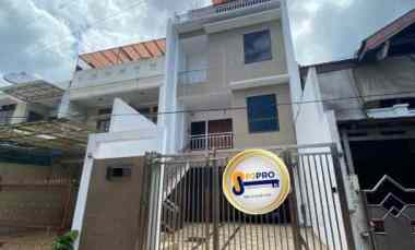 Dijual Cepat Rumah Cantik Minimalis Sky View di Kelapa Gading