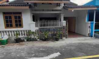 dijual rumah keluarga siap huni