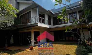 Rumah Cantik 2 Lantai, Semi-Furnished di Kemang Pratama, Bekasi