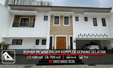 Rumah Mewah di Cluster jl. Kemang Selatan, Cilandak Timur