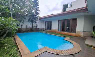 Dijual Rumah Ada Kolam Renang di Kemang Timur Jakarta Selatan