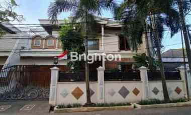 Dijual Rumah Mewah Harga Bersaing di Kemang Timur, Jakarta Selatan