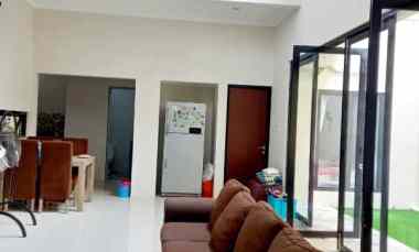 dijual rumah kencana loka extension bsd