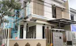 Rumah 2 Lantai New Gress di Kertajaya Indah hanya 2m an Saja