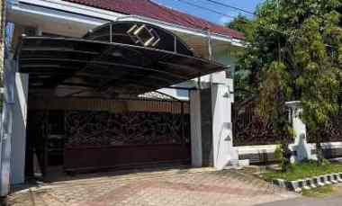 Rumah With Pool hanya 1 menit ke Raya Kertajaya, Manyar Kertoarjo