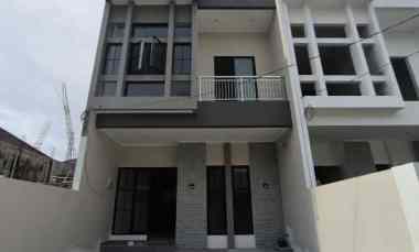 Rumah New Gress Klampis Surabaya Unit A, Lebar 6 2 Lantai Nego