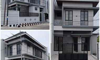 Rumah Baru Model Modern Kontemporer Lokasi Klampis Anom Surabaya