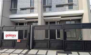 Rumah Klampis Semolo Timur dekat Manyar Araya Dharmahusada Merr DVO