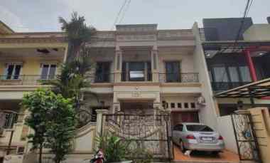 Jk221.Rumah Bagus Design Klasik 3 Lt di Komplek Citra Garden Kalideres