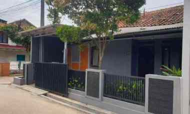 dijual rumah komp pharmindo