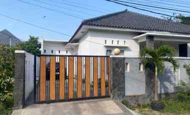 Dijual Rumah Keren Full Furnished di Cluster Mewah di Taman Cileunyi B