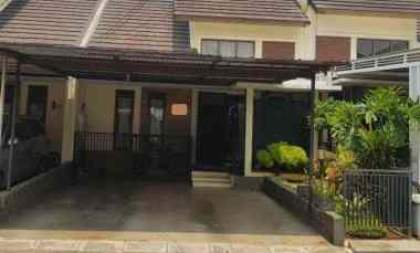 dijual rumah komplek awani