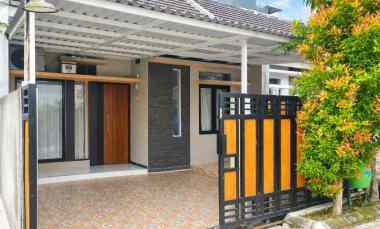 Rumah Dijual di Komplek Baturaden Techno Regency Ciwastra Buahbatu Bandung