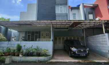 Rumah Second dalam Cluster di Komplek Billymoon Pondok Kelapa