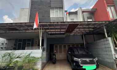 dijual rumah komplek billymoon pondok