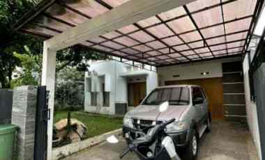 Rumah Besar Komplek Buahbatu Regency dekat Gerbang Tol dan Stt Telkom