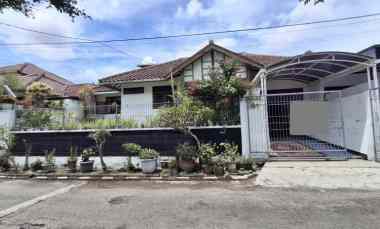 Rumah Komplek Bumi Prima Cibabat dekat Pusat Kota Cimahi LT Besar