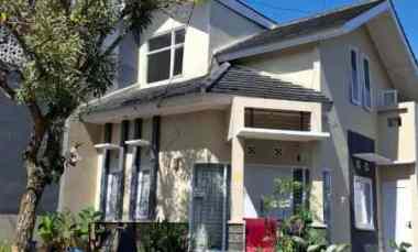 Rumah Minimalis Komplek Cihanjuang Full Renovasi Posisi Hook