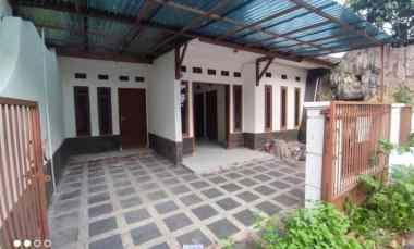 dijual rumah komplek cipageran haji gofur